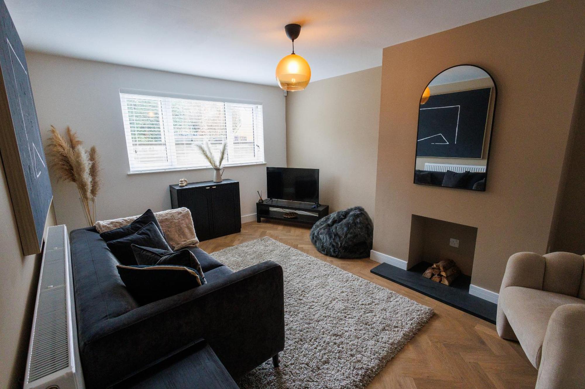 Uber Stylish 3 Bedroom Home Off Road Parking Near Town Centre And Bike Park Wales Merthyr Tydfil Exterior photo